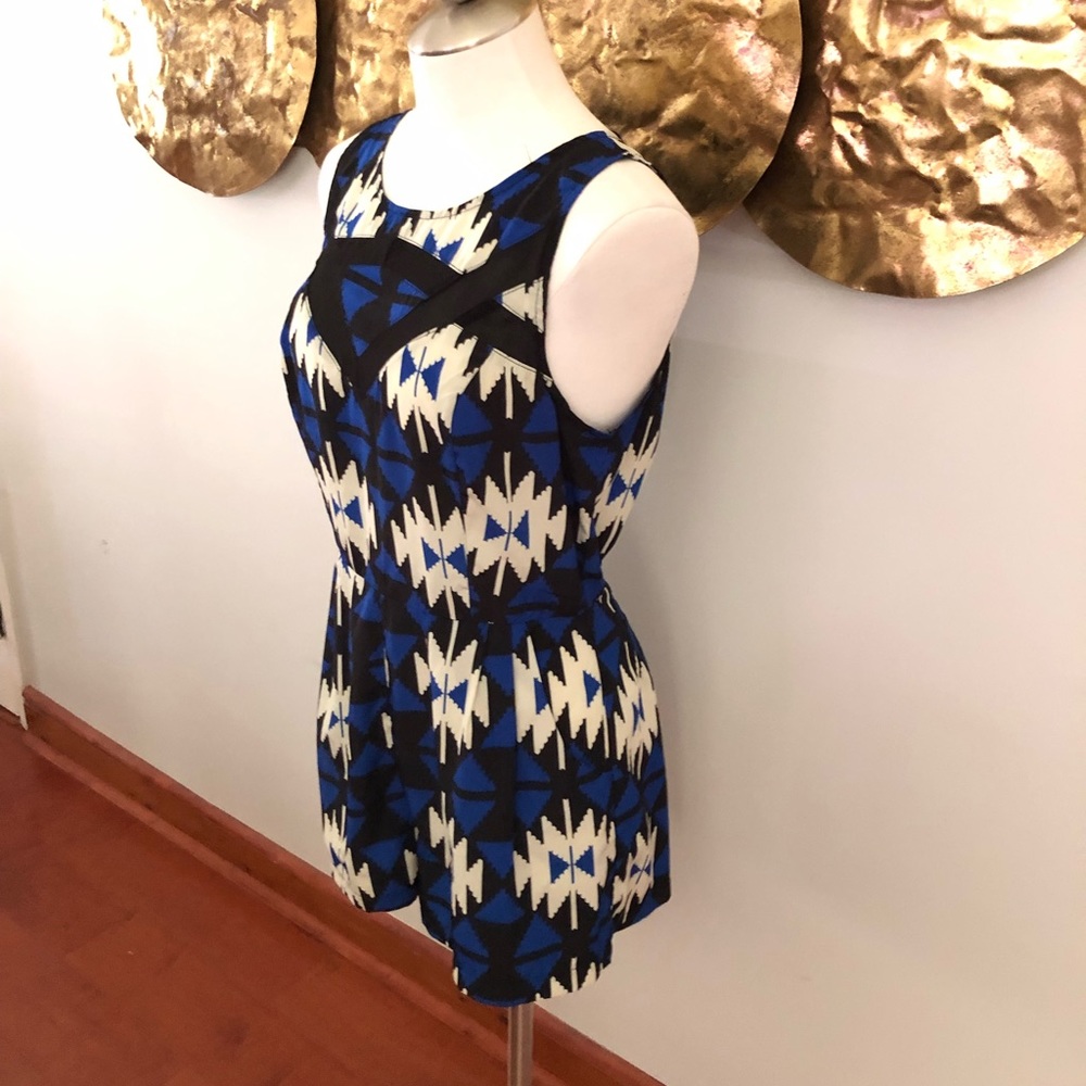 Geometric pattern romper - Picture 4 of 5